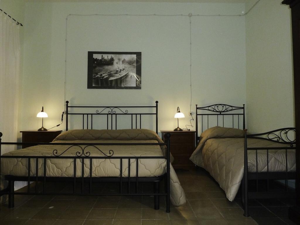 La Casa Dellamericano - Casa D'Epoca Anni '30 Aliano ภายนอก รูปภาพ